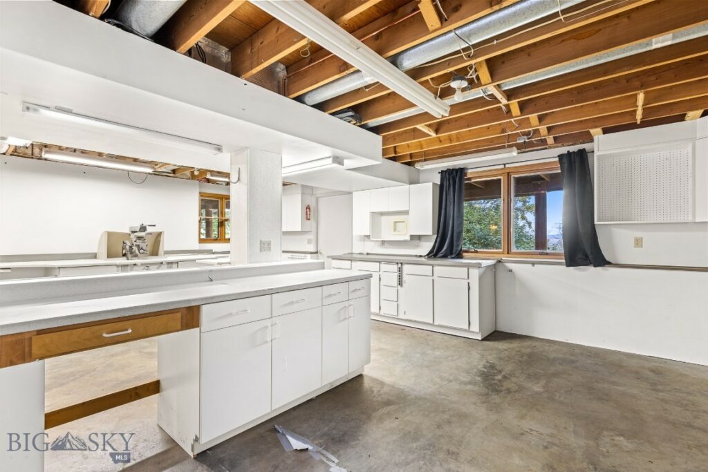 8651 E Panorama Drive E, Bozeman MT 59715