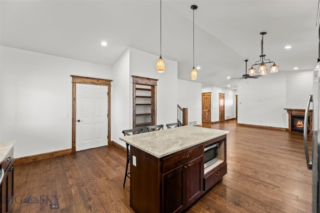 886 Flanders Creek Avenue, Bozeman MT 59718