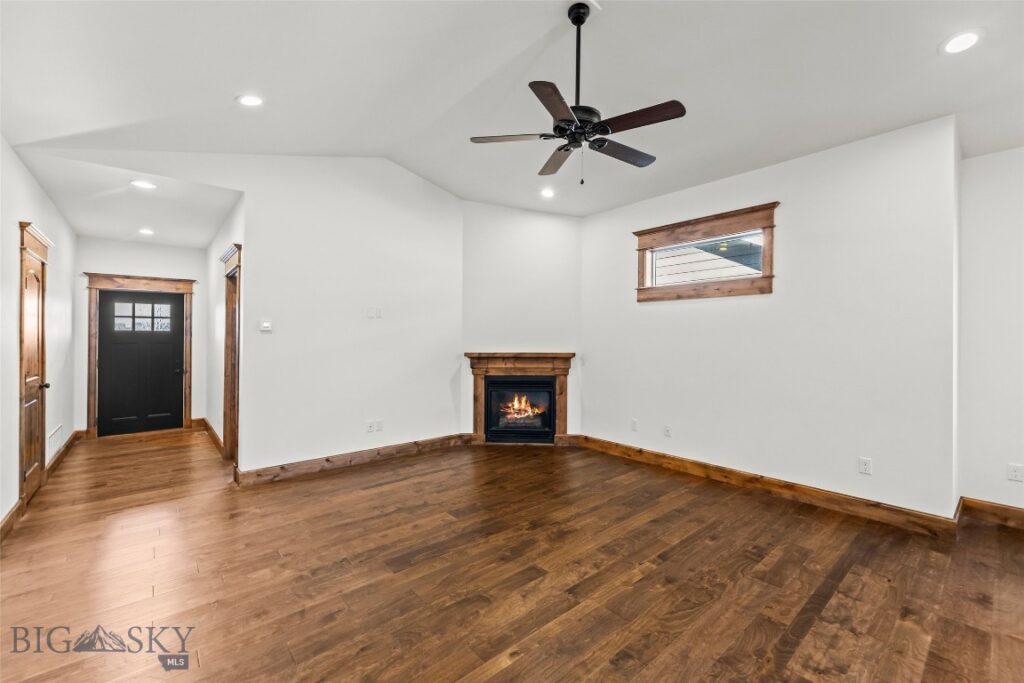 886 Flanders Creek Avenue, Bozeman MT 59718