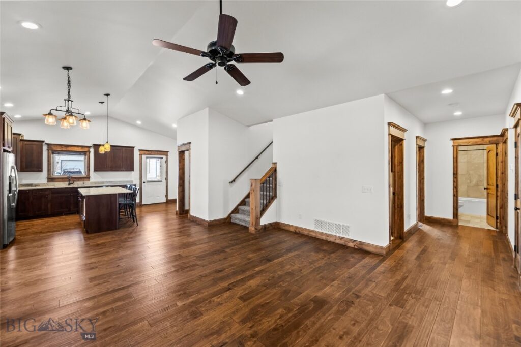 886 Flanders Creek Avenue, Bozeman MT 59718