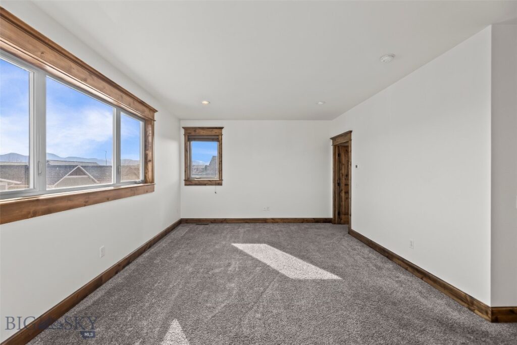 886 Flanders Creek Avenue, Bozeman MT 59718