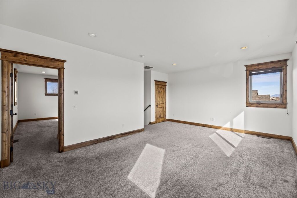 886 Flanders Creek Avenue, Bozeman MT 59718