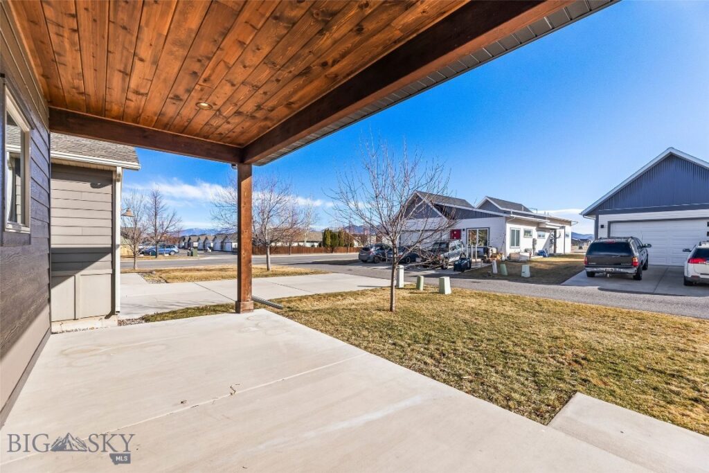 886 Flanders Creek Avenue, Bozeman MT 59718
