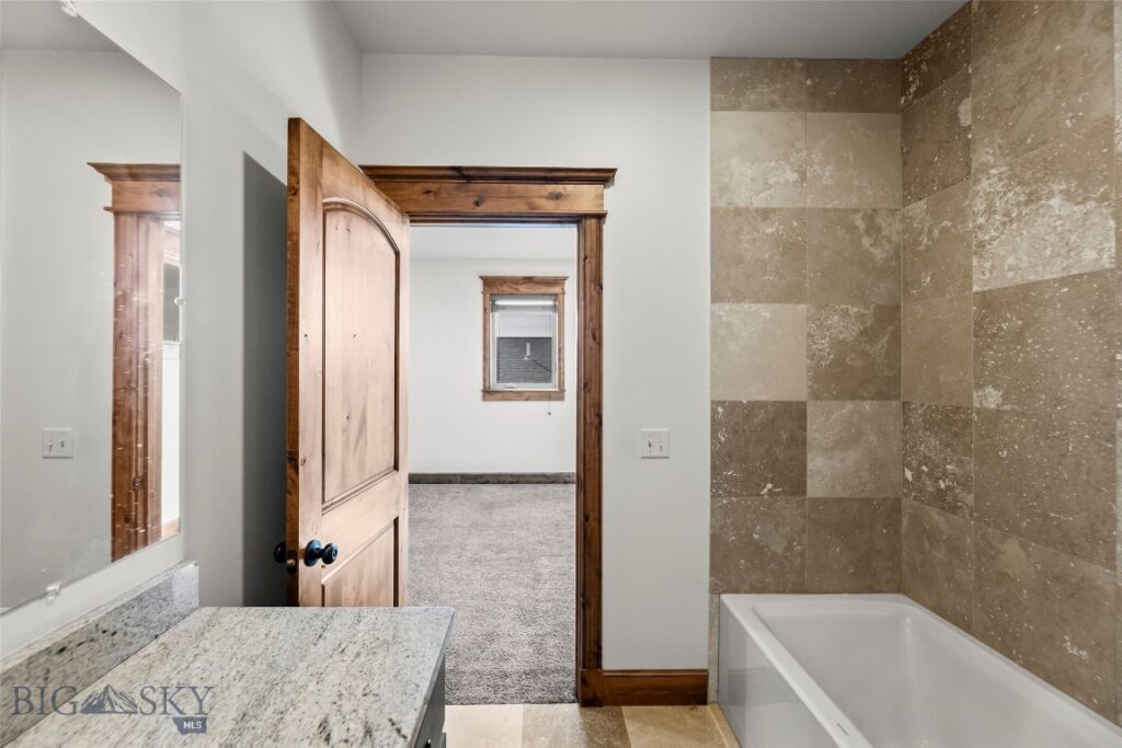 886 Flanders Creek Avenue, Bozeman MT 59718