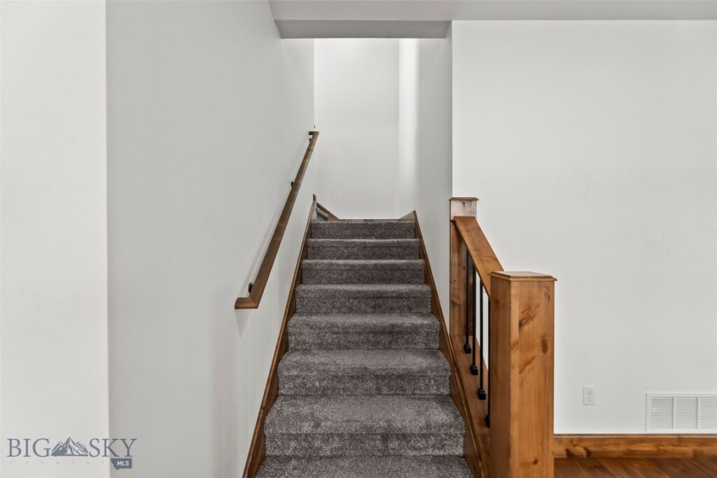 886 Flanders Creek Avenue, Bozeman MT 59718