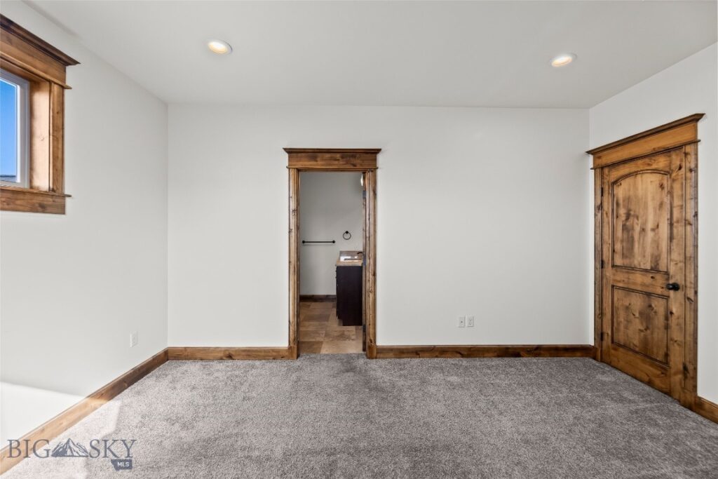 886 Flanders Creek Avenue, Bozeman MT 59718