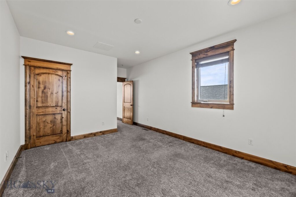 886 Flanders Creek Avenue, Bozeman MT 59718