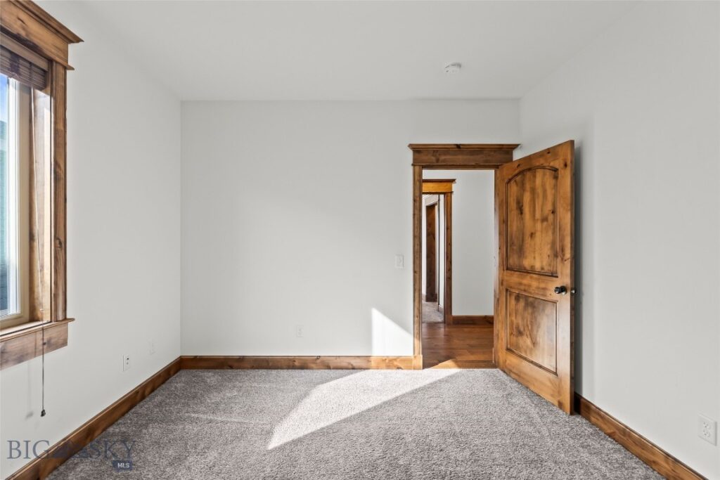 886 Flanders Creek Avenue, Bozeman MT 59718