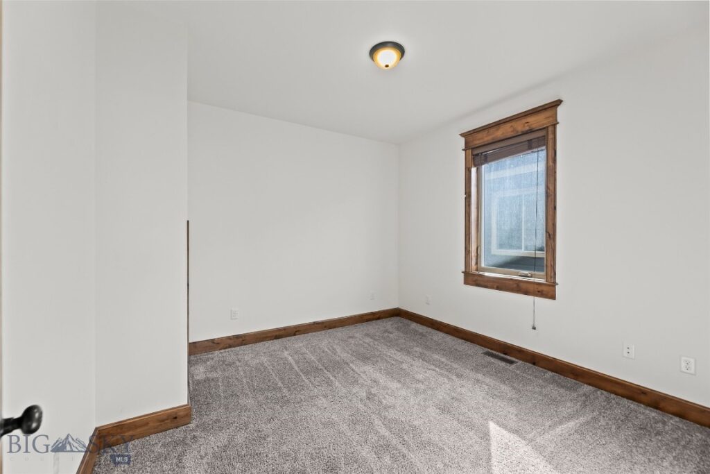 886 Flanders Creek Avenue, Bozeman MT 59718