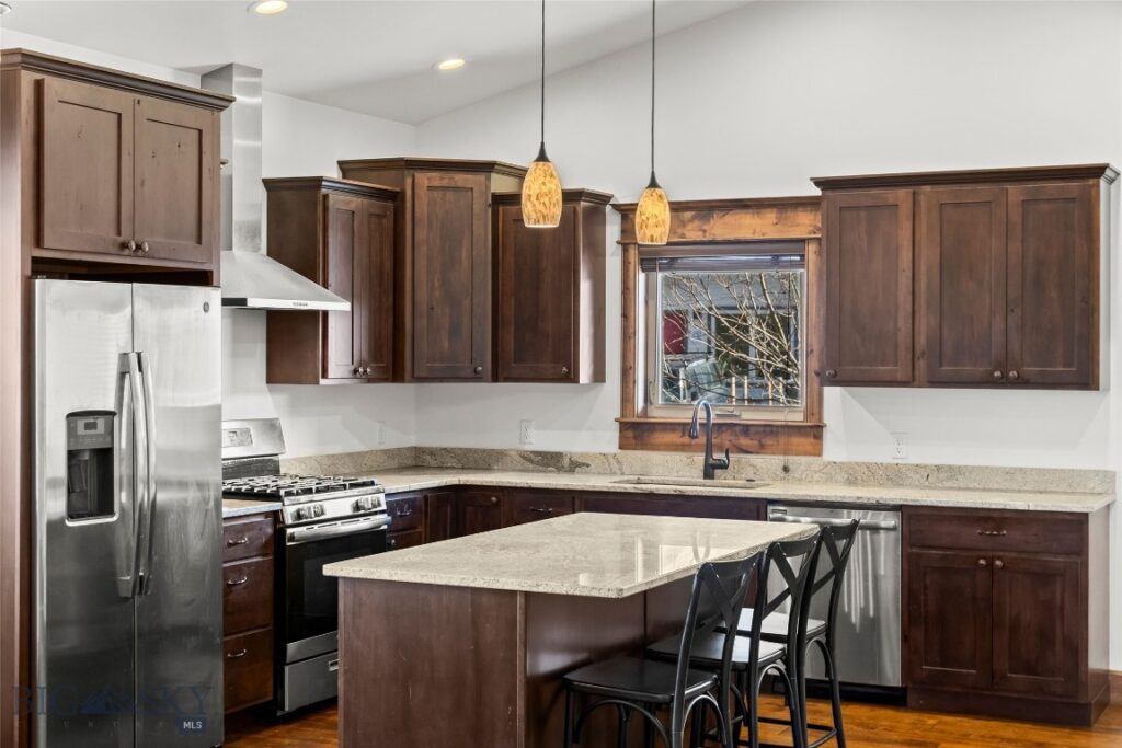 886 Flanders Creek Avenue, Bozeman MT 59718