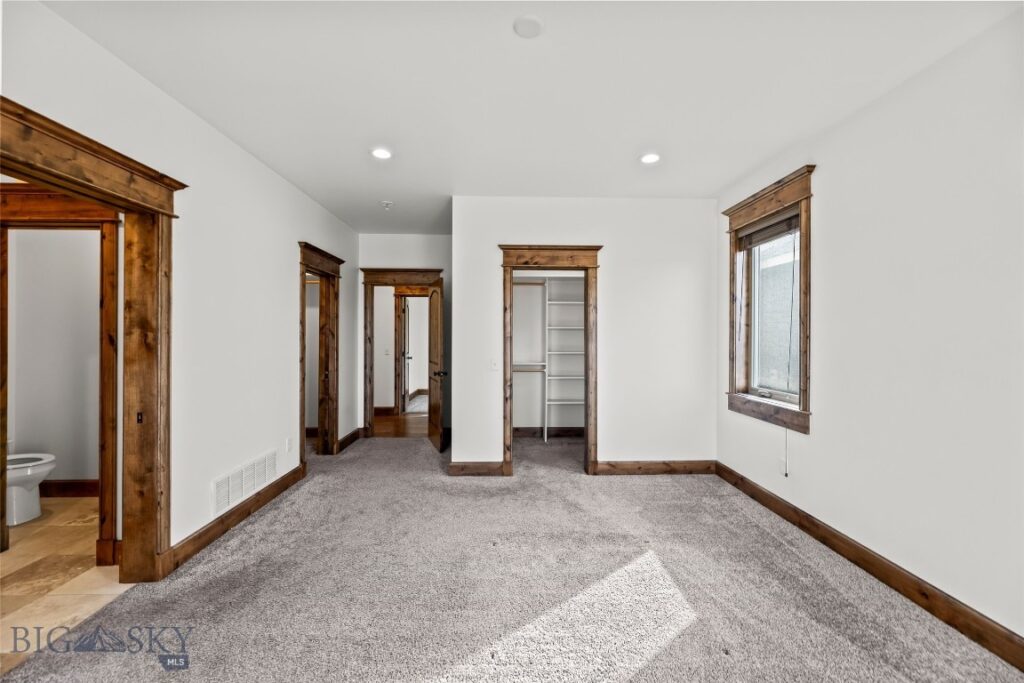 886 Flanders Creek Avenue, Bozeman MT 59718