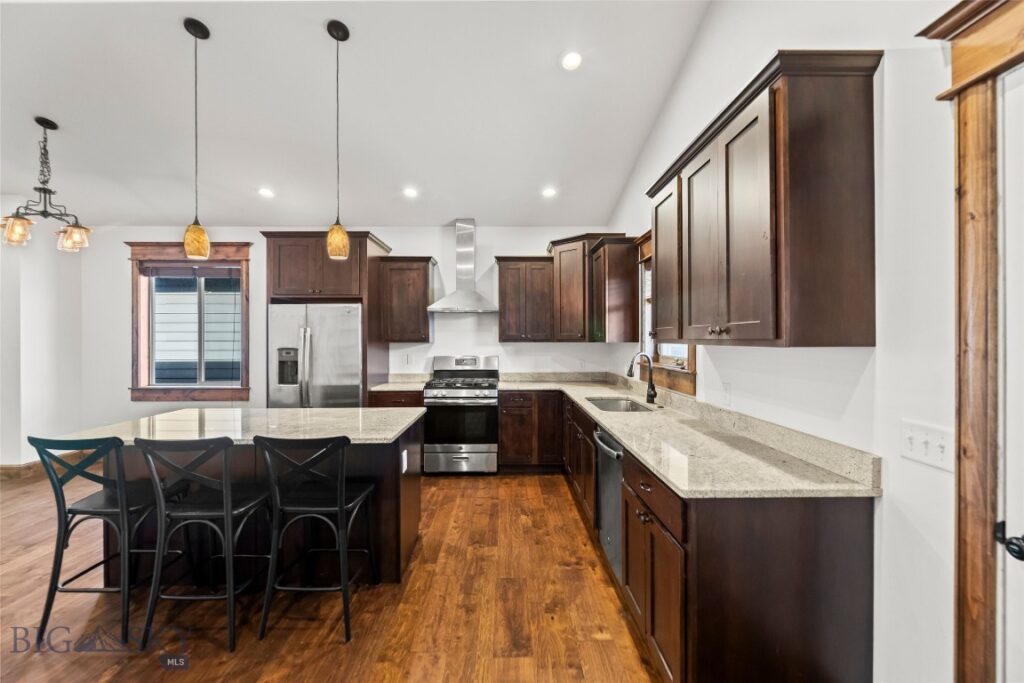 886 Flanders Creek Avenue, Bozeman MT 59718