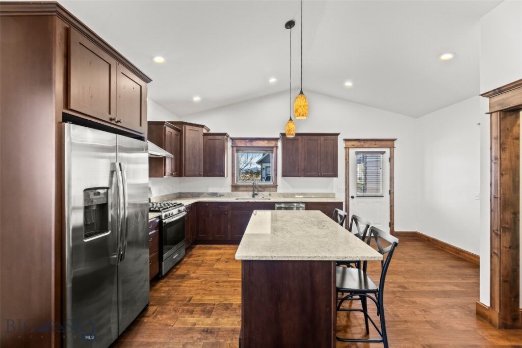 886 Flanders Creek Avenue, Bozeman MT 59718