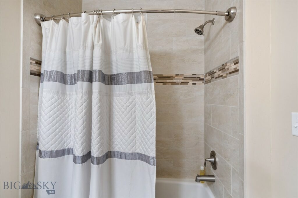 890 Flanders Creek Avenue, Bozeman MT 59718