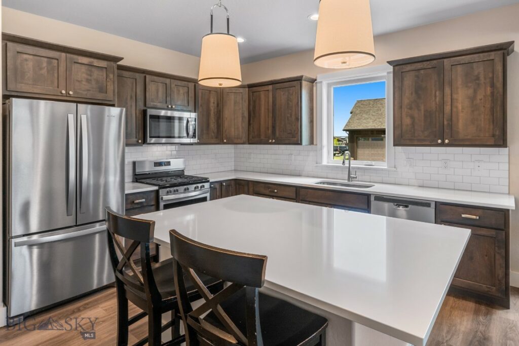 897 White Horse Loop, Bozeman MT 59718