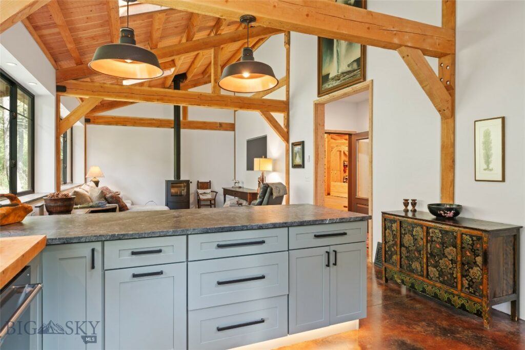 9440 Saddle Mountain Road, Bozeman MT 59715