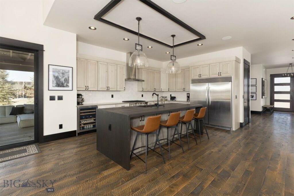 949 Black Bull, Bozeman MT 59718