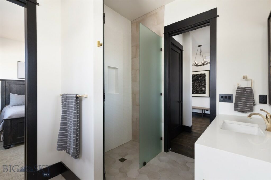 949 Black Bull, Bozeman MT 59718