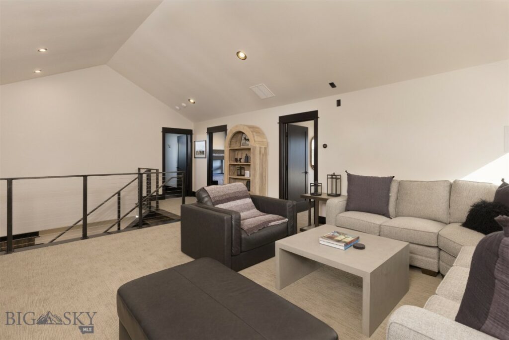 949 Black Bull, Bozeman MT 59718