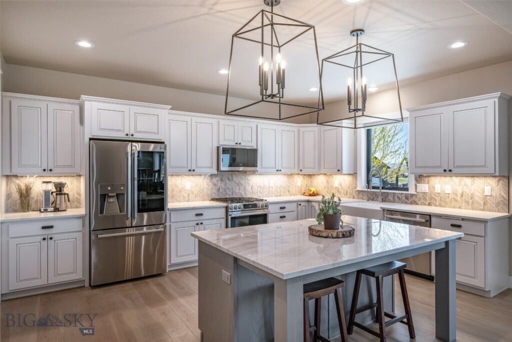 950 White Horse Loop, Bozeman MT 59718