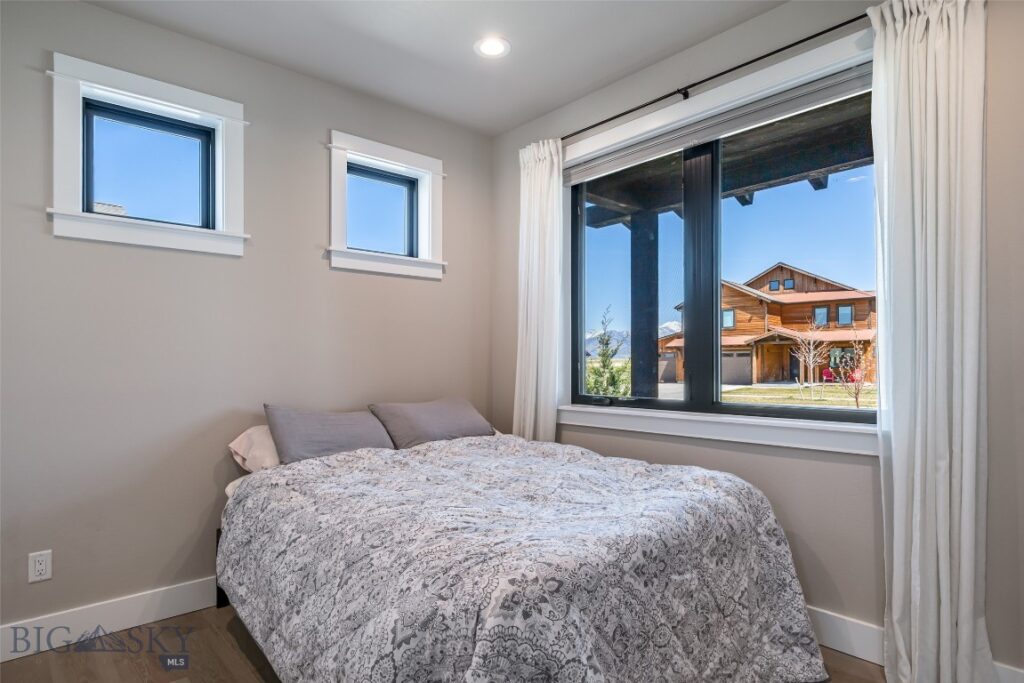 950 White Horse Loop, Bozeman MT 59718