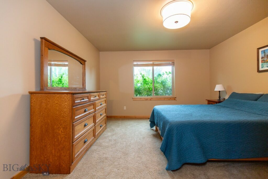 959 Flanders Creek Avenue, Bozeman MT 59718