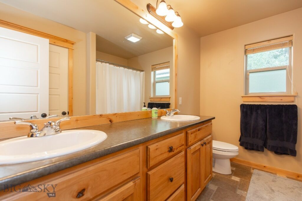959 Flanders Creek Avenue, Bozeman MT 59718