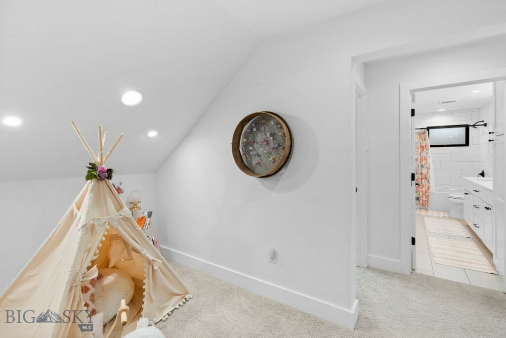 978 Auger Lane, Bozeman MT 59718