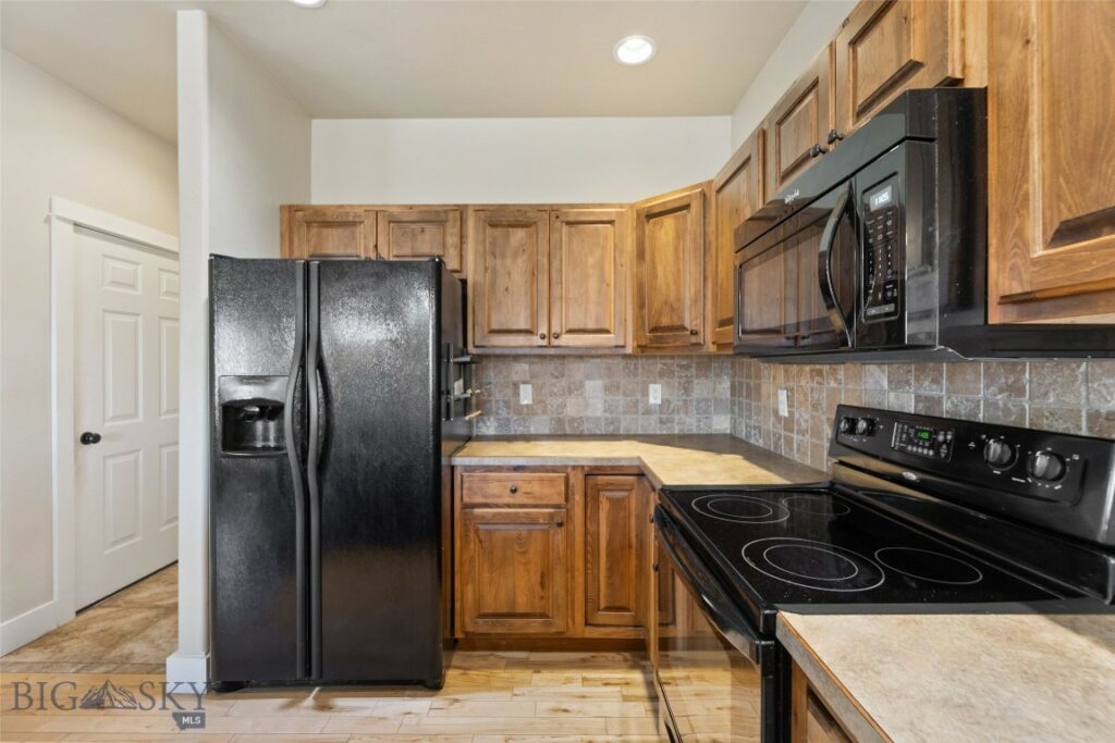996 Saxon Drive, Bozeman MT 59718