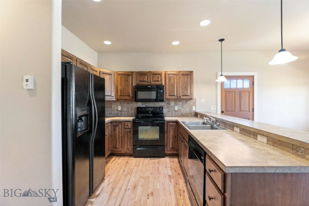 996 Saxon Drive, Bozeman MT 59718