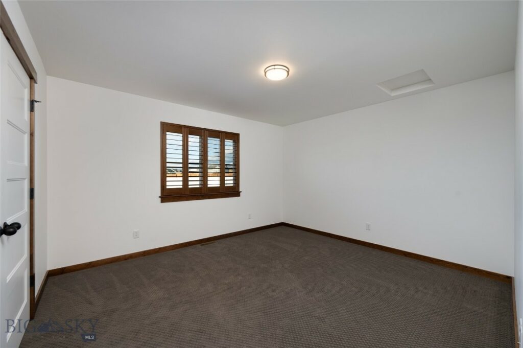 915 Stewart Loop, Bozeman MT 59718