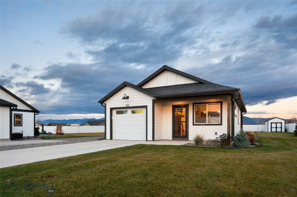 915 Stewart Loop, Bozeman MT 59718