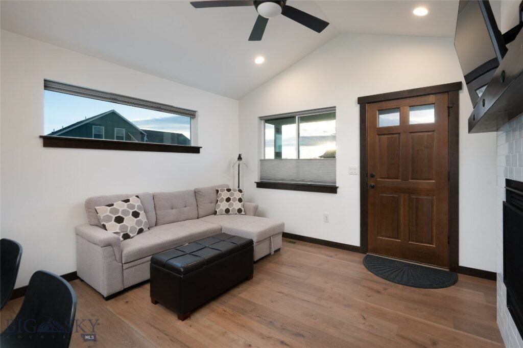 915 Stewart Loop, Bozeman MT 59718