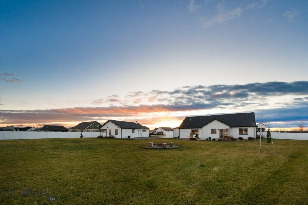 915 Stewart Loop, Bozeman MT 59718