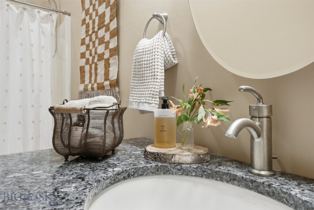 9670 Prairie Rd, Bozeman MT 59741