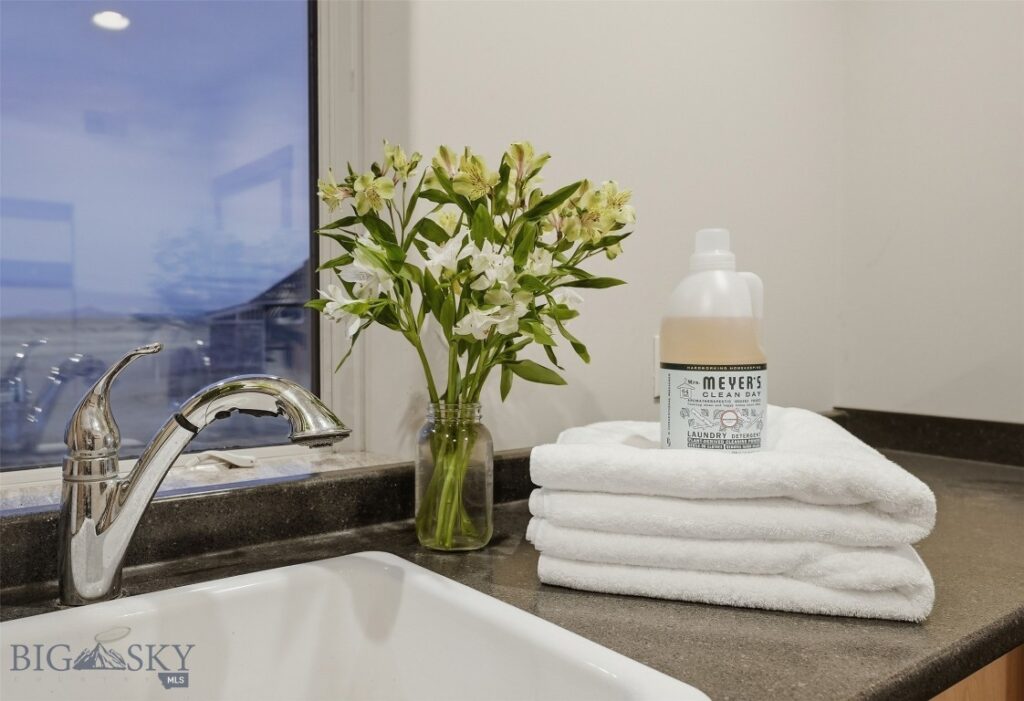 9670 Prairie Rd, Bozeman MT 59741