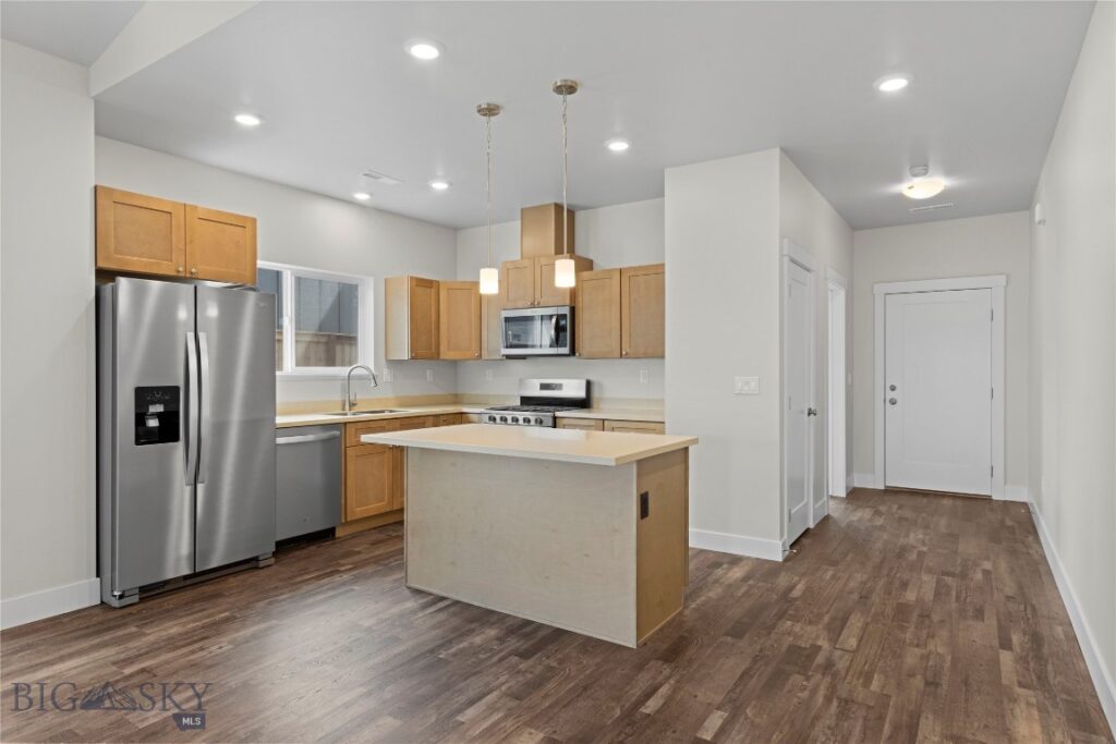 16 Westgate Ave, Bozeman MT 59718
