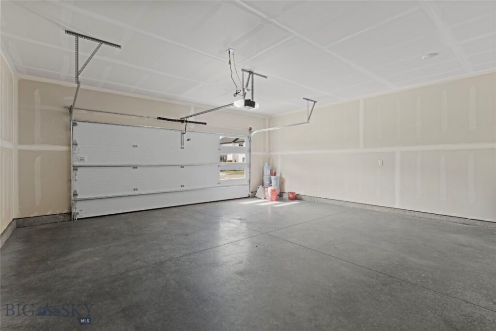 16 Westgate Ave, Bozeman MT 59718