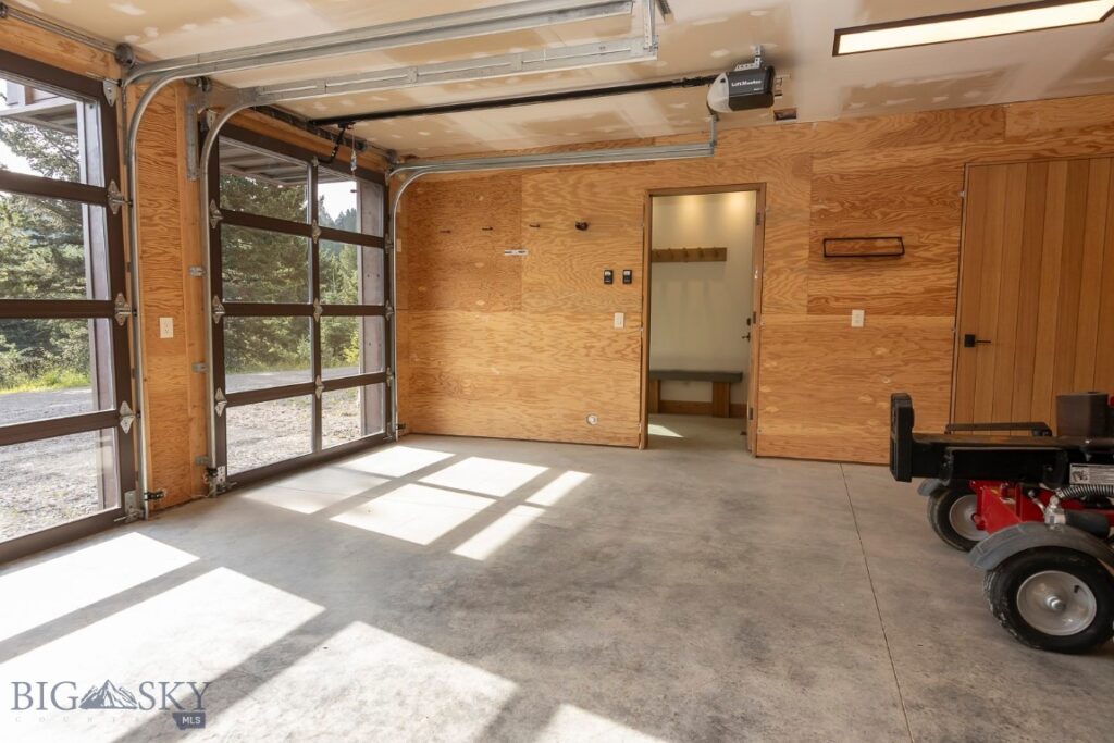 3096 Woodchuck Road, Bozeman MT 59715