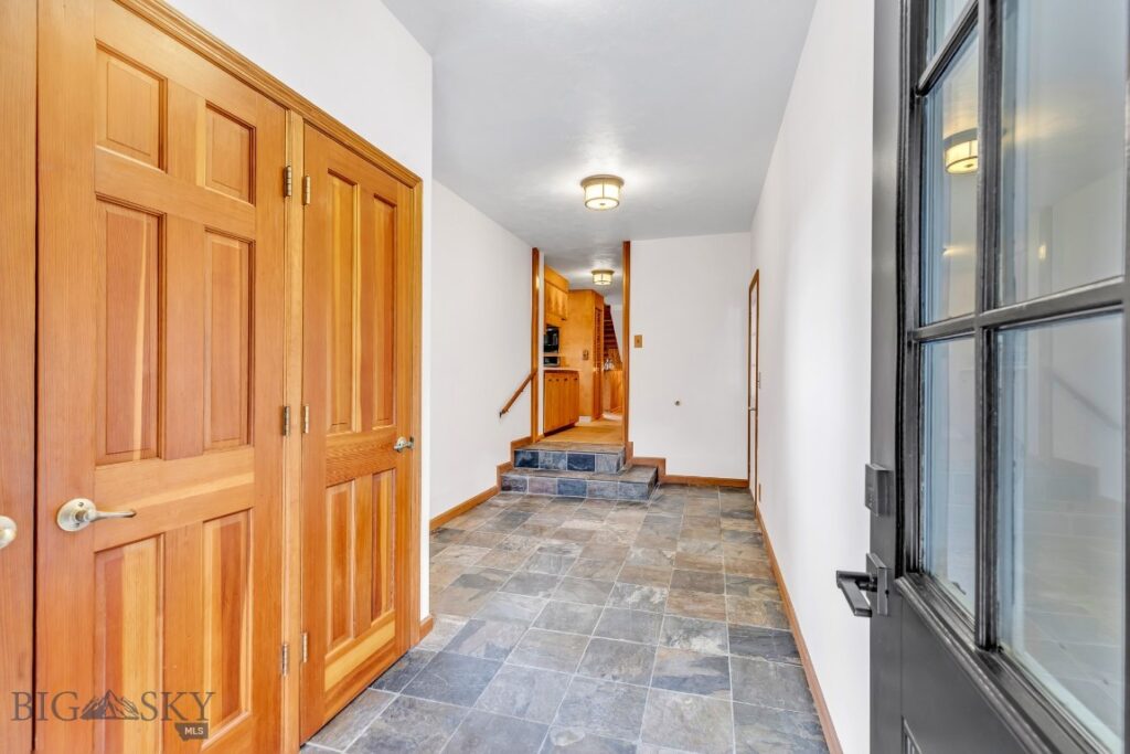 8651 E Panorama Drive E, Bozeman MT 59715