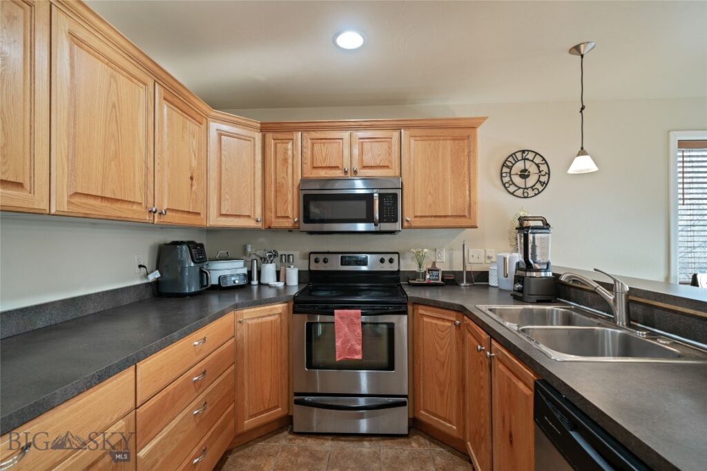 3206 Warbler Way, Bozeman MT 59718