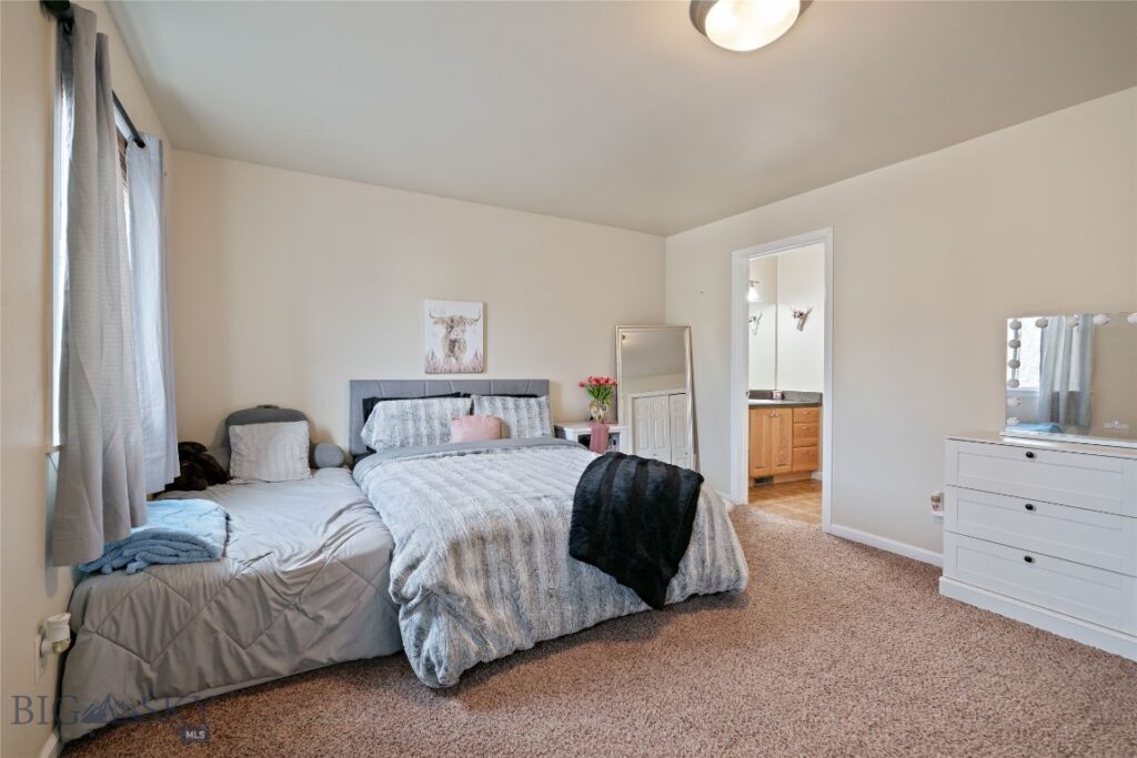 3206 Warbler Way, Bozeman MT 59718