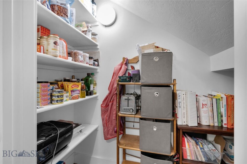 102 E College Street, Bozeman MT 59715