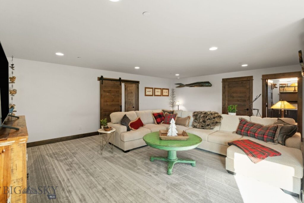 589 Tillyfour Road, Bozeman MT 59718