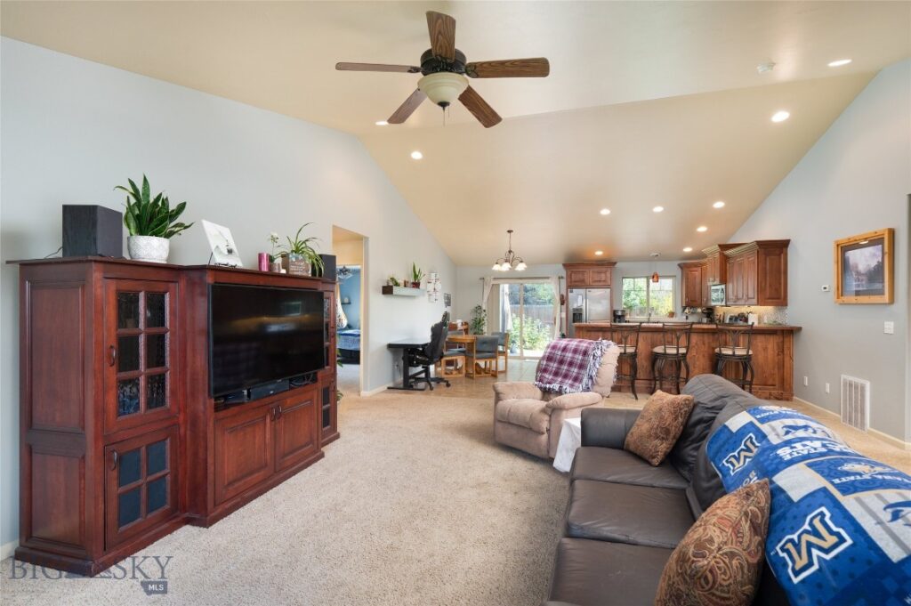56 Thatch Wood Lane, Bozeman MT 59718