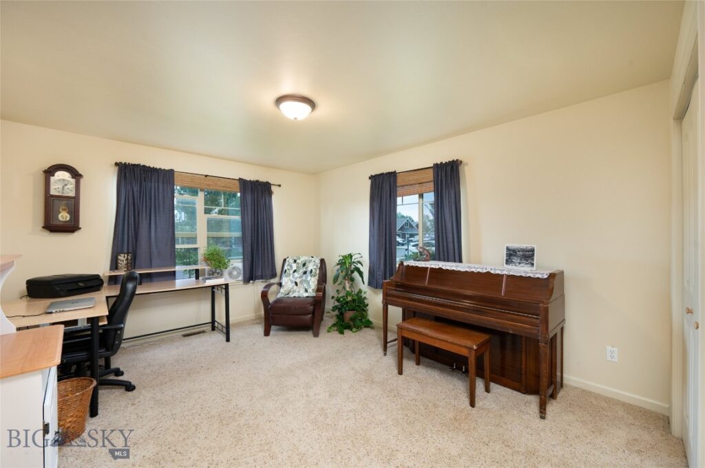 56 Thatch Wood Lane, Bozeman MT 59718