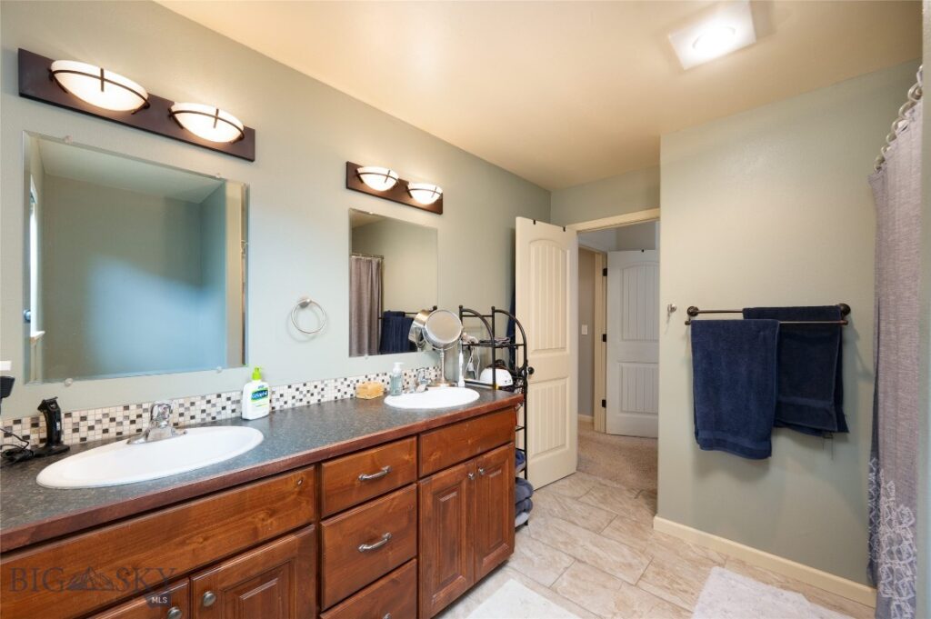 56 Thatch Wood Lane, Bozeman MT 59718