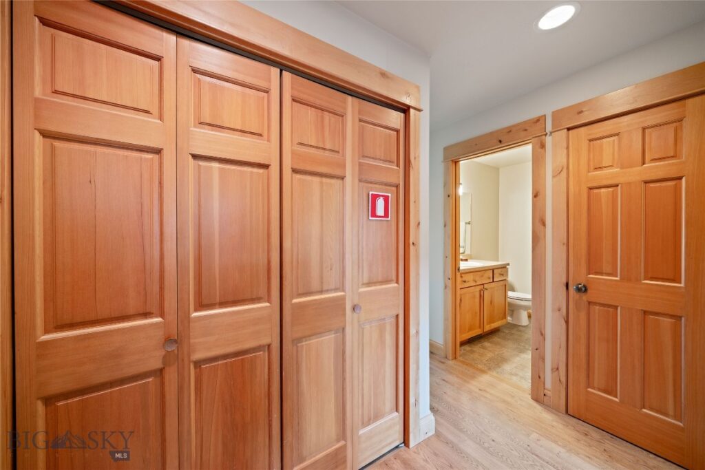 1015 Longbow Lane, Bozeman MT 59718