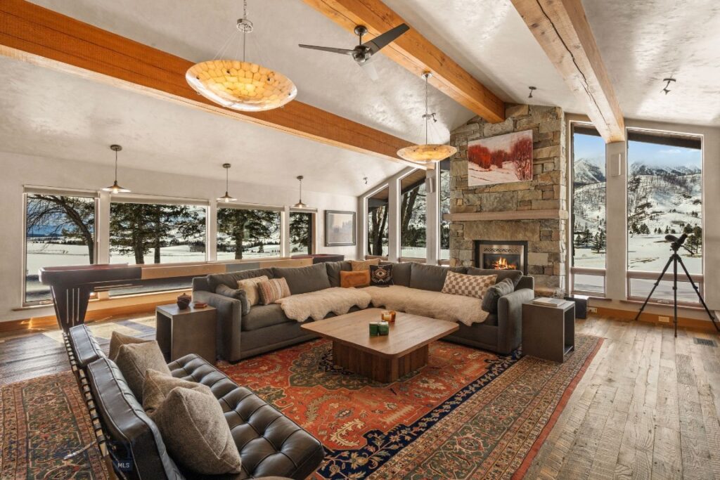 7180 Tepee Ridge Road, Bozeman MT 59715