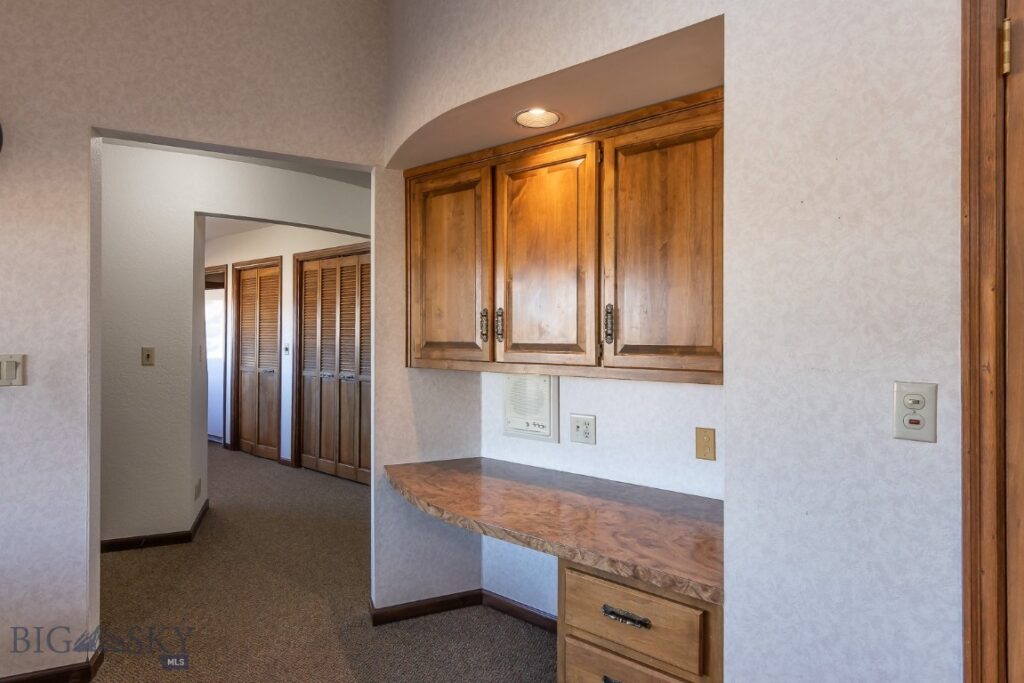 25 Riverside Drive, Bozeman MT 59715